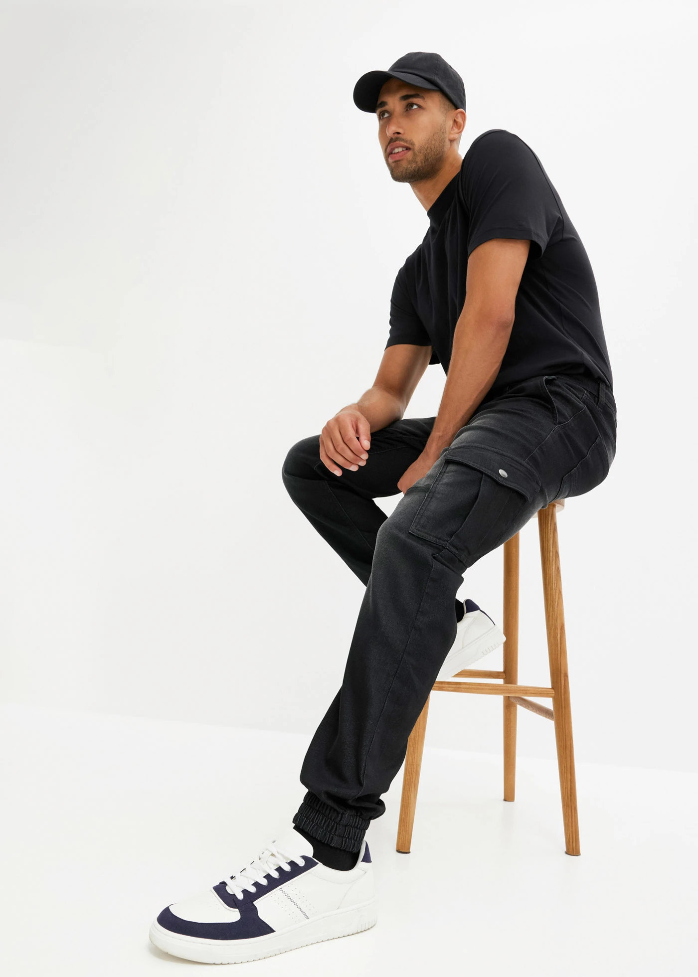 Regular fit jogging jeans met elastische tailleband, straight • zwart • bonprix online shop