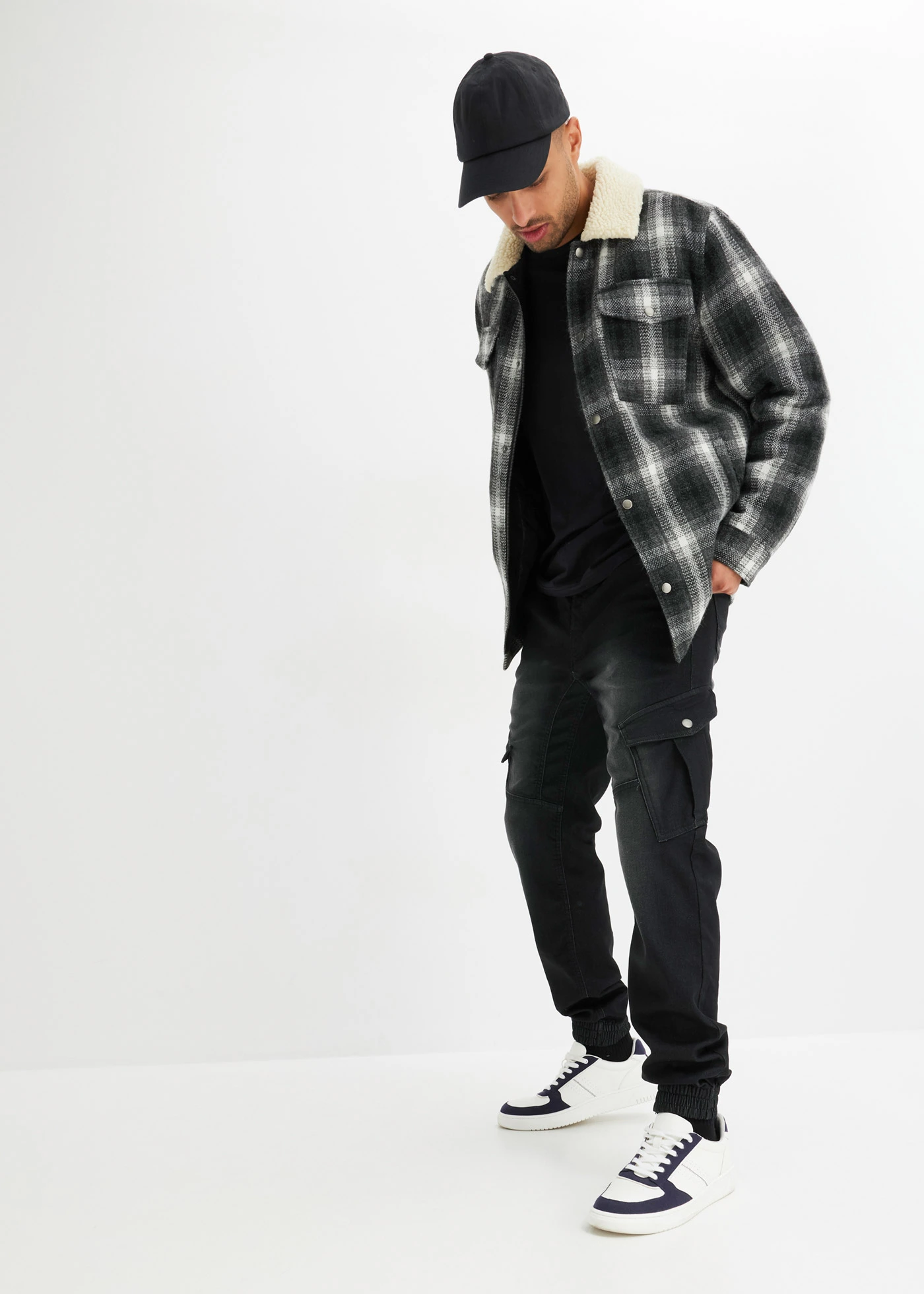 Regular fit jogging jeans met elastische tailleband, straight • zwart • bonprix online shop