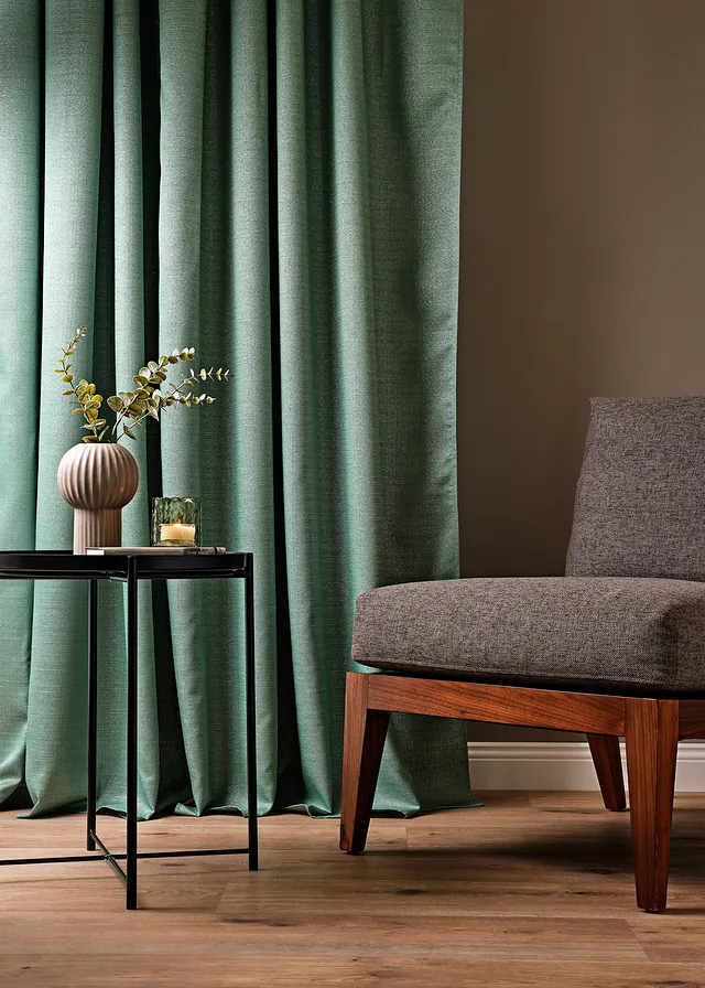 Záves s ľahkým leskom (1 ks)