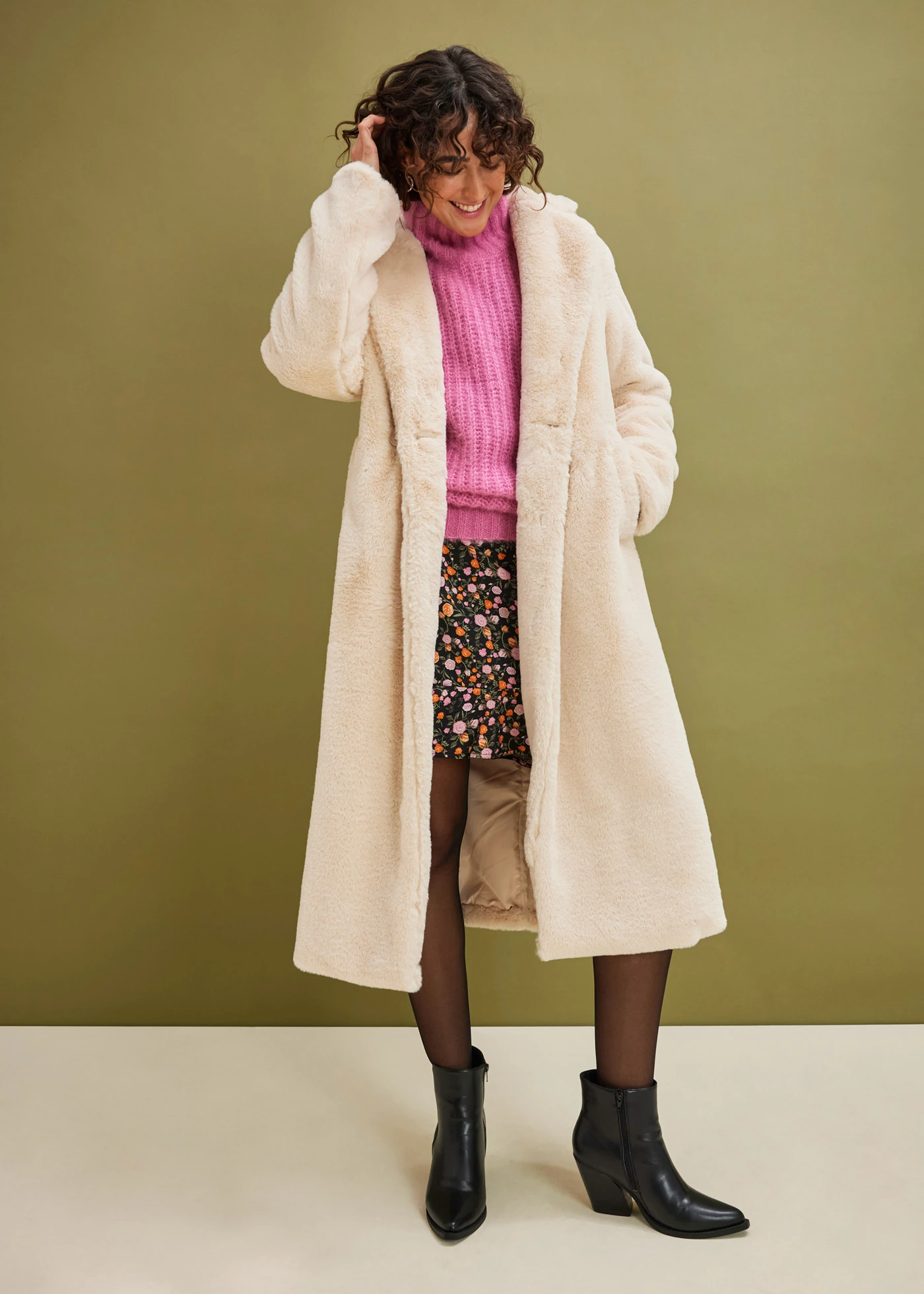 Lange teddy jas met reverskraag • kiezelbeige • bonprix online shop