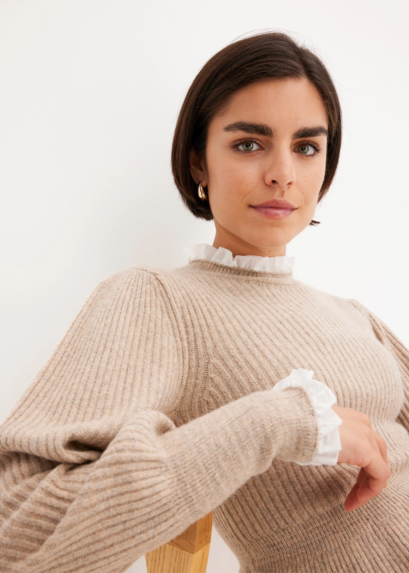 Pull à empiècement chemisier • beige chiné • Boutique bonprix