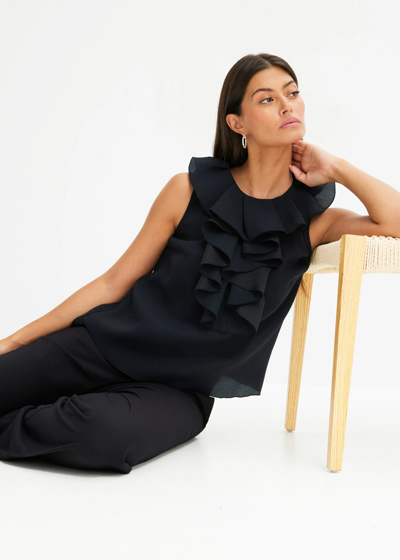 Mouwloze blouse met ruches • zwart • bonprix online shop