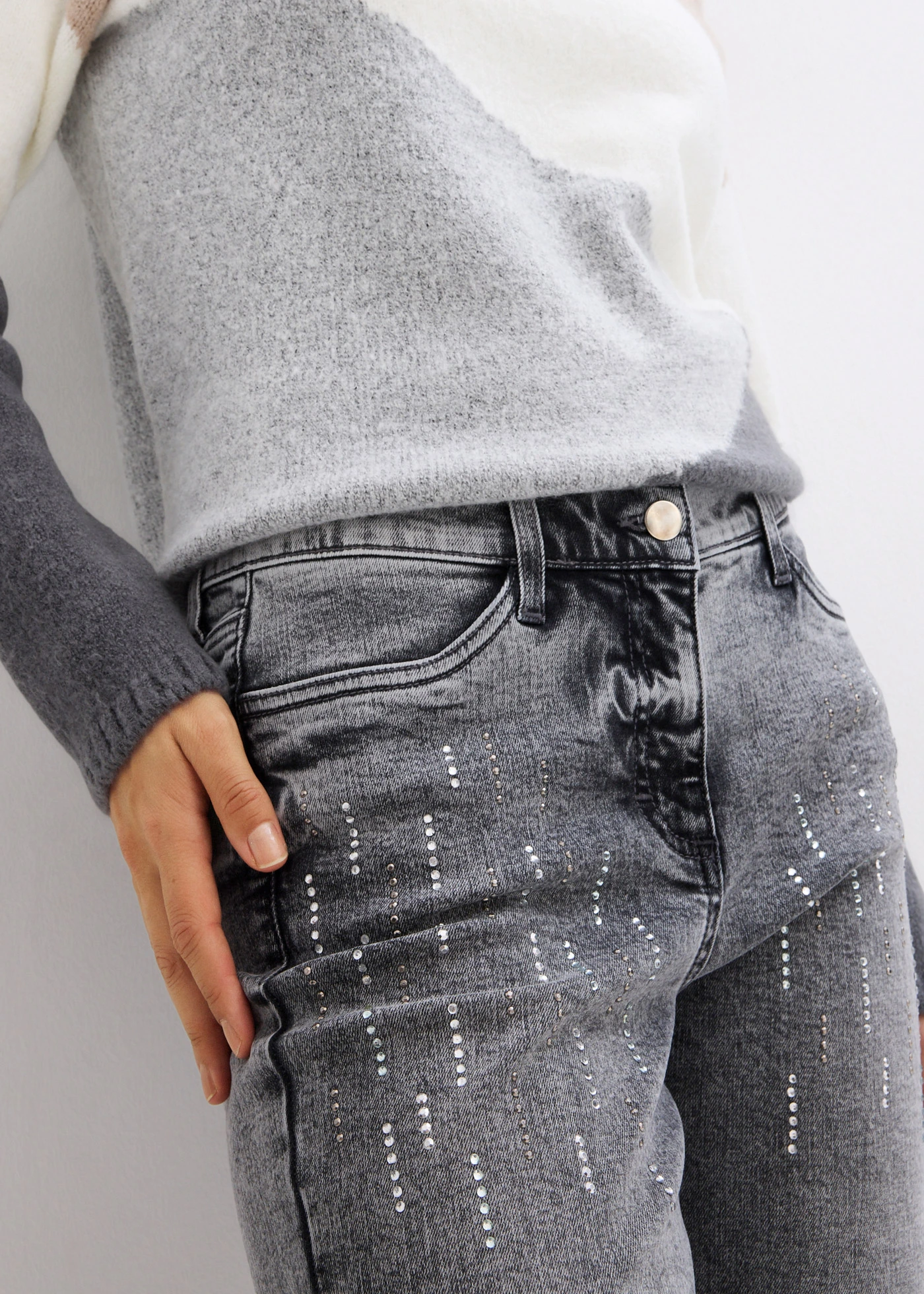 Slim fit jeans met stras • grey denim used • bonprix online shop