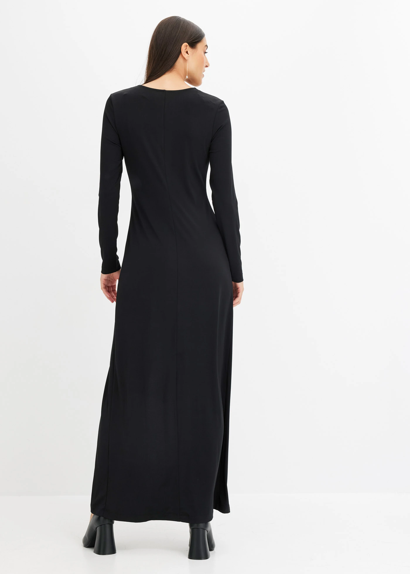 Maxi jurk met knoop en broche • zwart • bonprix online shop