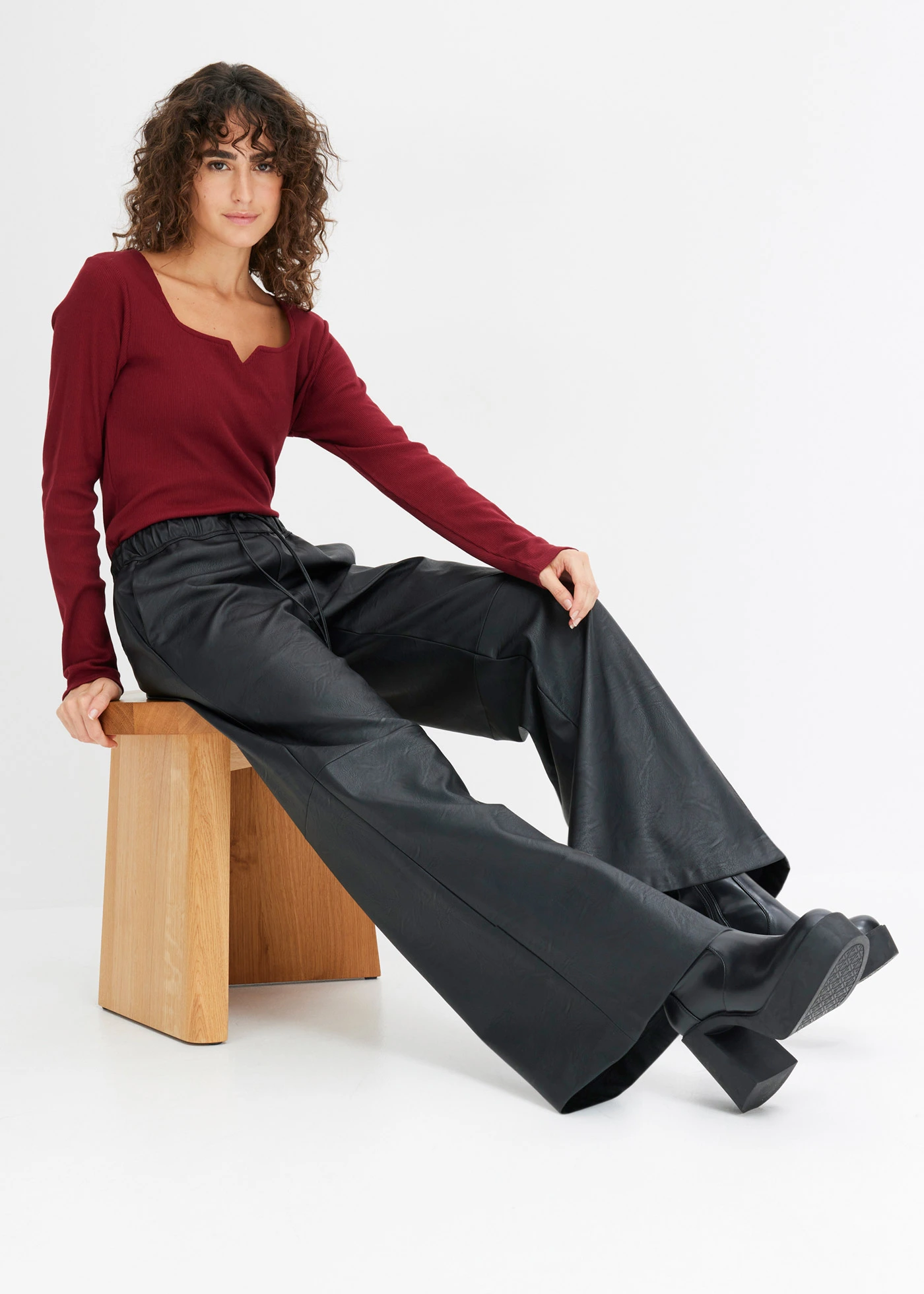 Imitatieleren broek • zwart • bonprix online shop