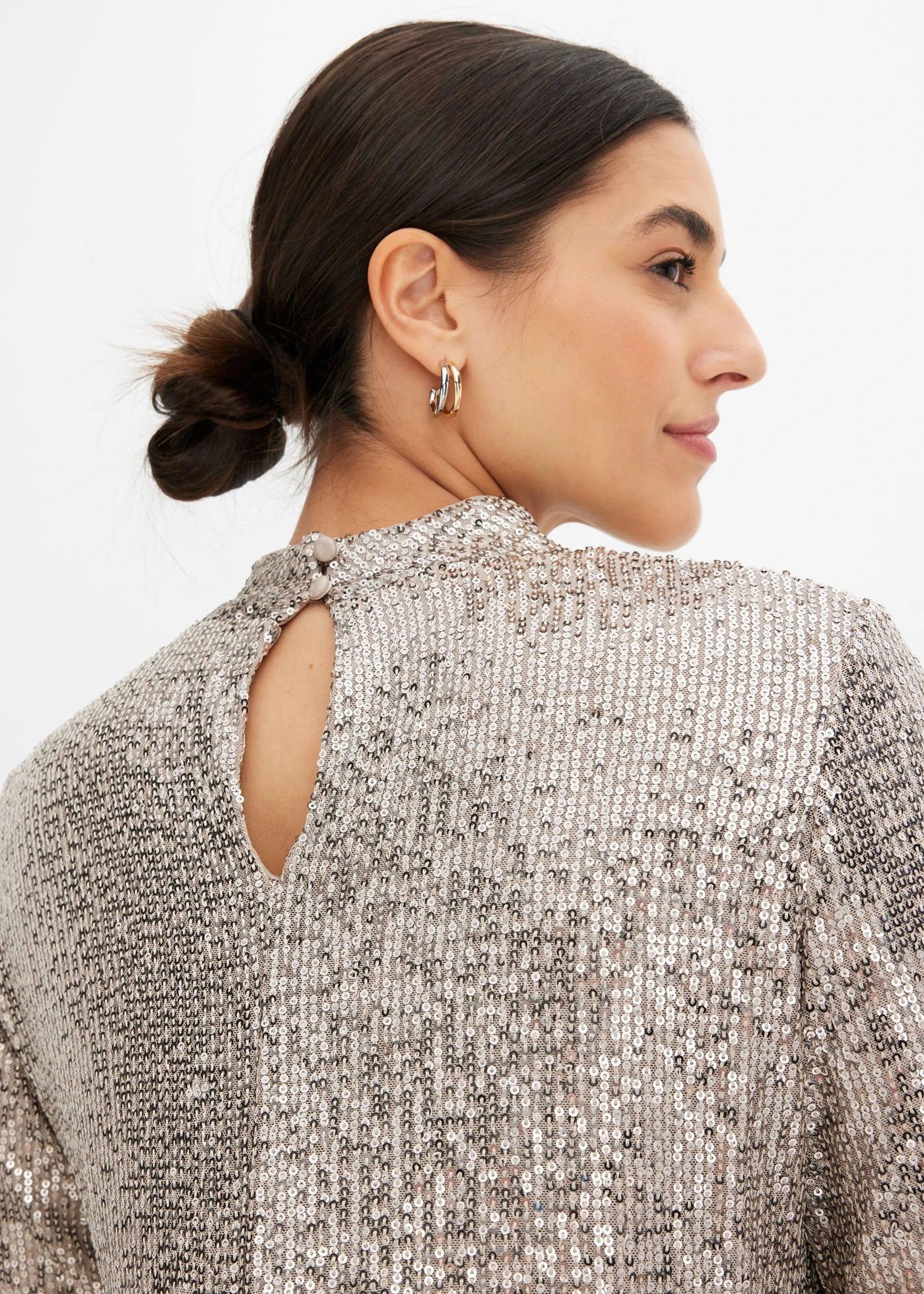 Halenka bez zapínání, s flitry • světle zlaté tóny • bonprix obchod