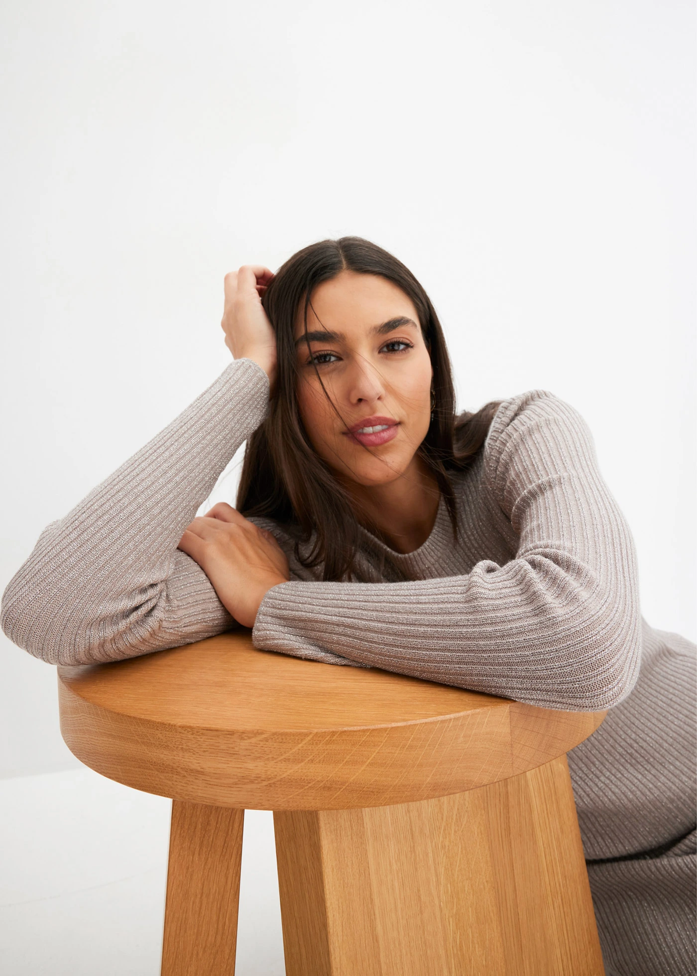 Jemne pletený pulóver z jemného viskózového mixu • prírodný kameň • obchod bonprix