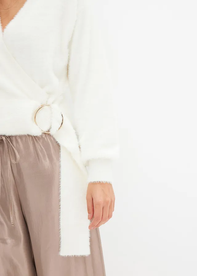 Pull cache-cœur avec accessoire • blanc cassé • product-page.page-title-suffix