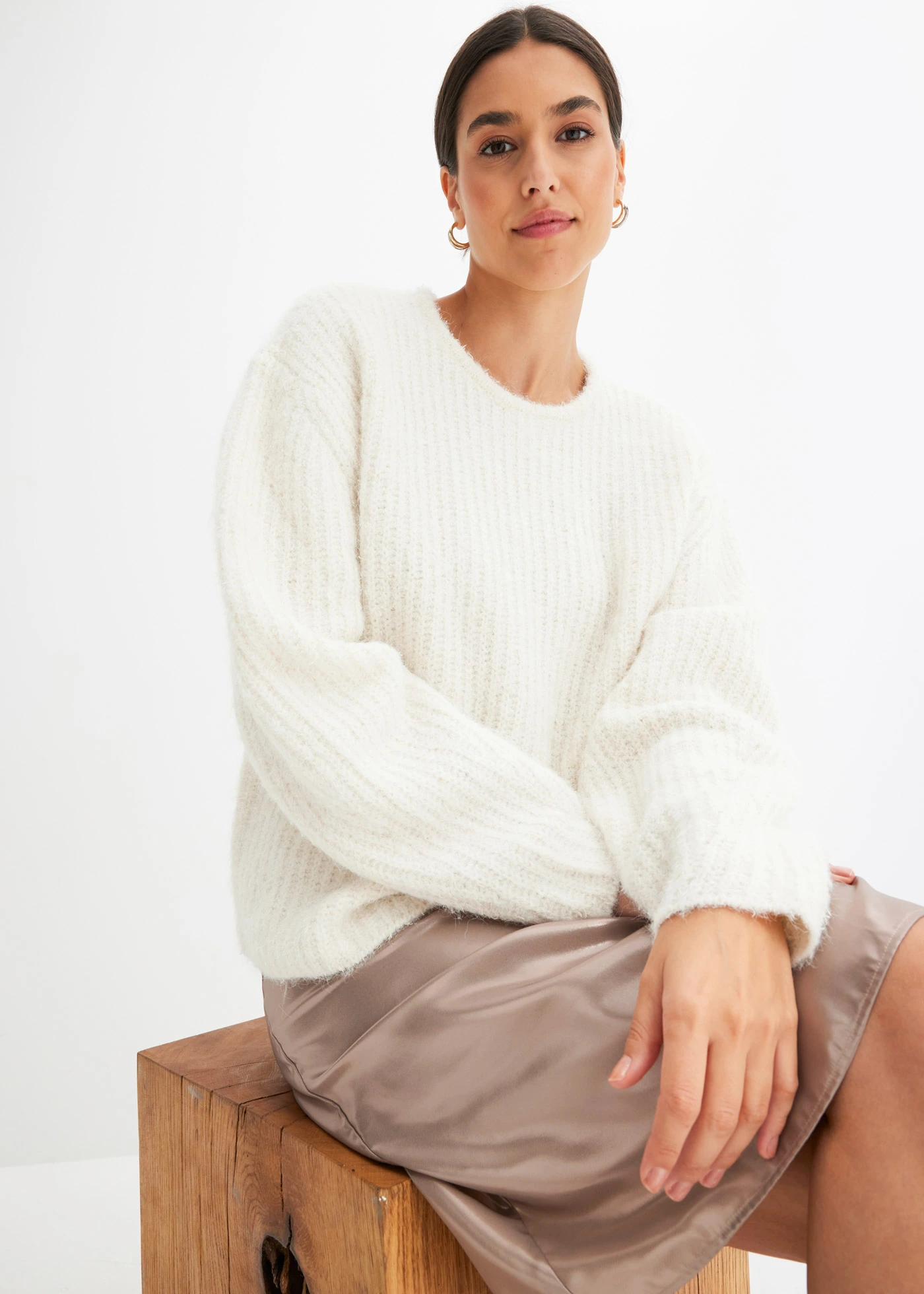 Svetr ze silnější pleteniny • přírodní bílá • bonprix obchod