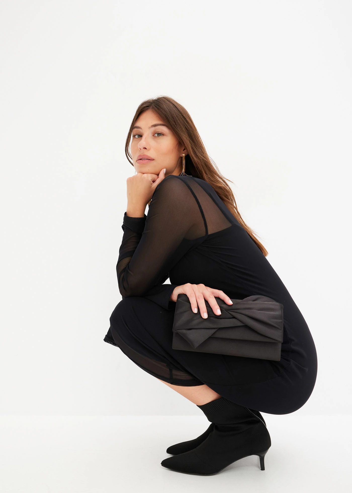 Žerzejové šaty se síťovinou • černá • bonprix obchod