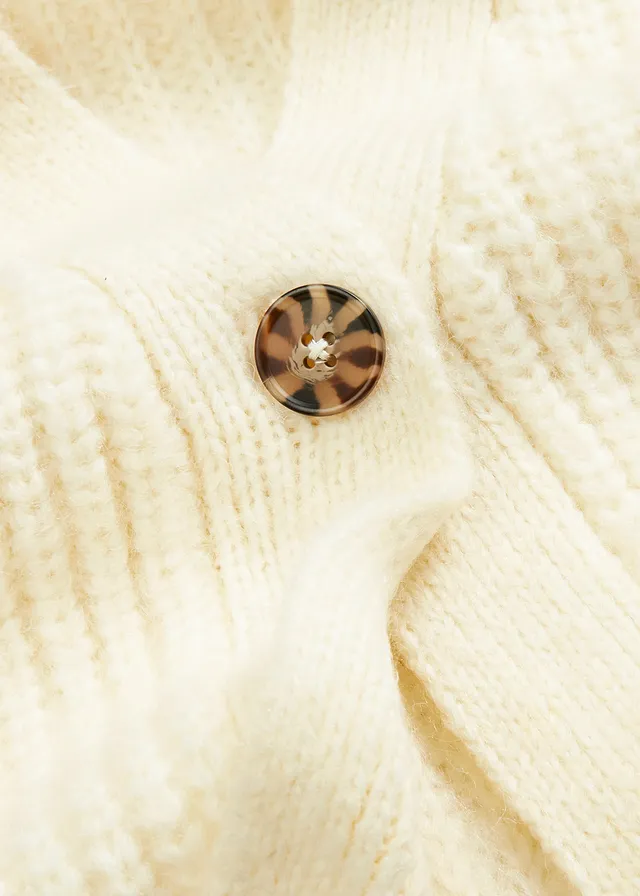 Gilet doux en grosse maille de laine mélangée • crème • product-page.page-title-suffix