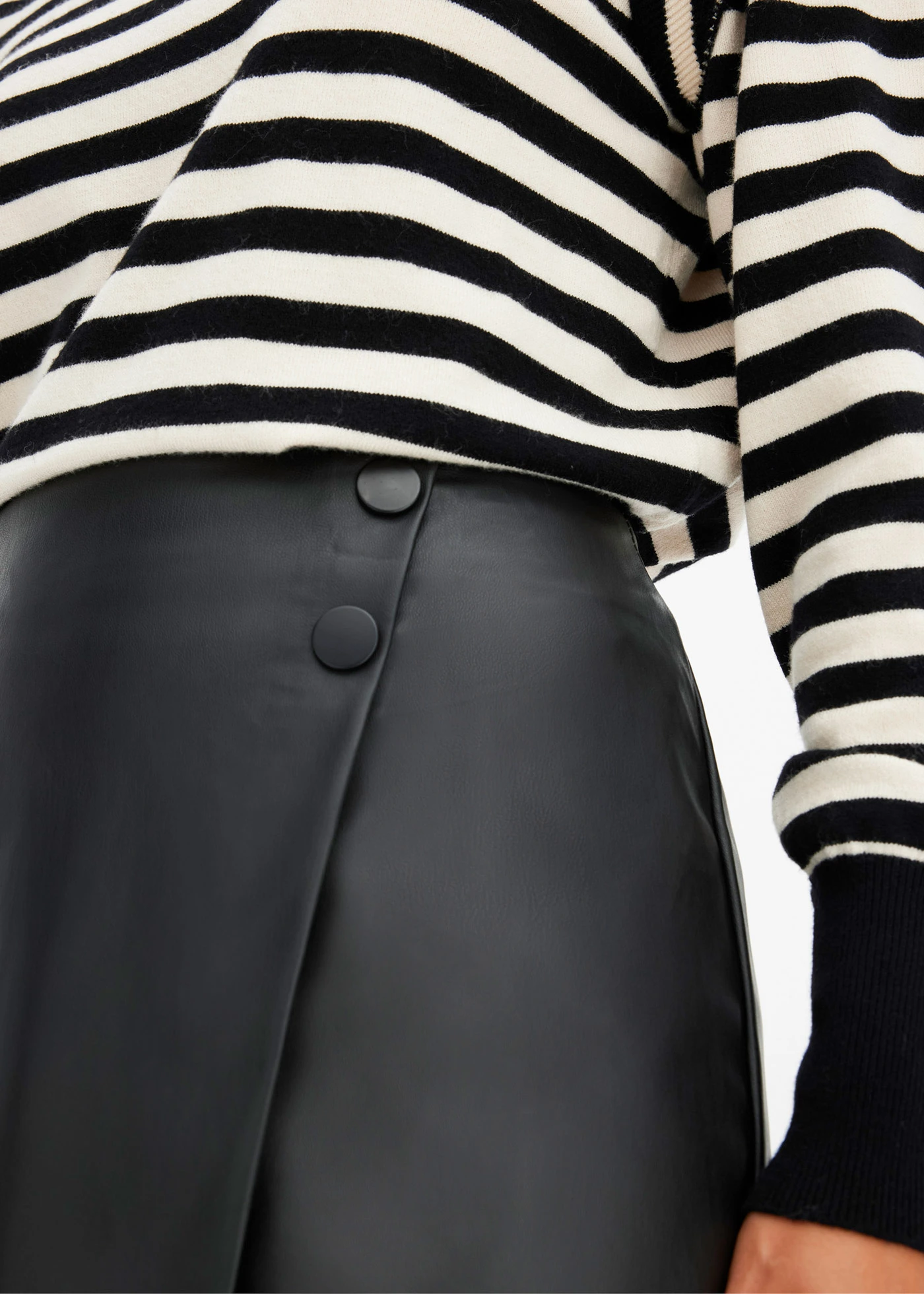 Sukně z umělé kůže • černá • bonprix obchod