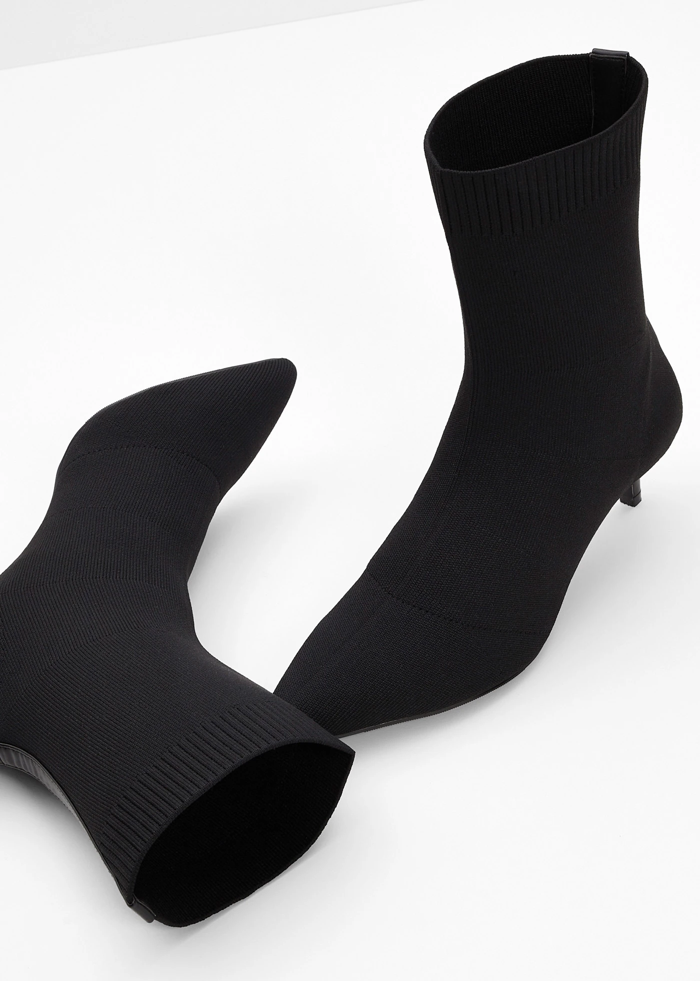 Kotníková obuv • černá • bonprix obchod