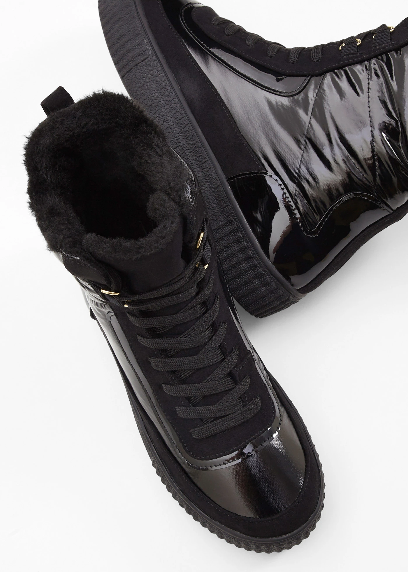 Boots fourrées à lacets • noir • Boutique bonprix