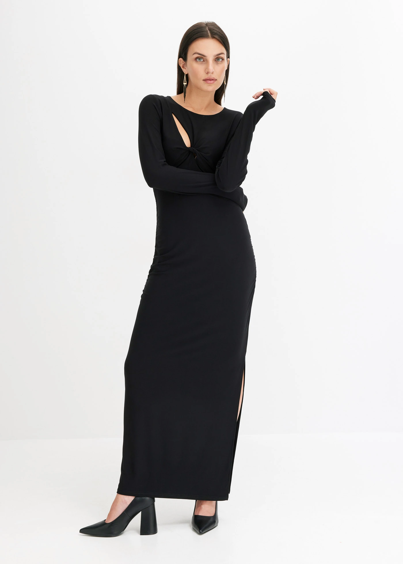 Maxi jurk met cut-outs en plooitjes • zwart • bonprix online shop