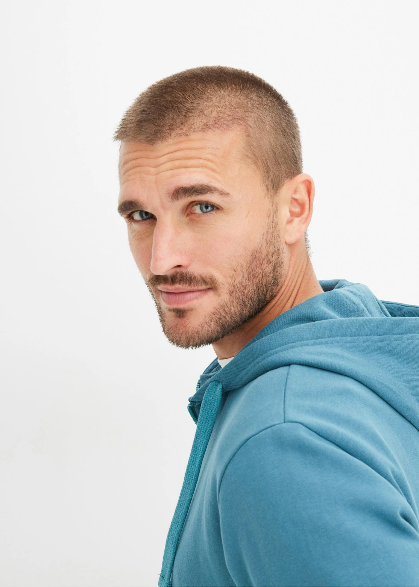 Hoodie met ritssluiting, regular fit • mat petrol • bonprix online shop