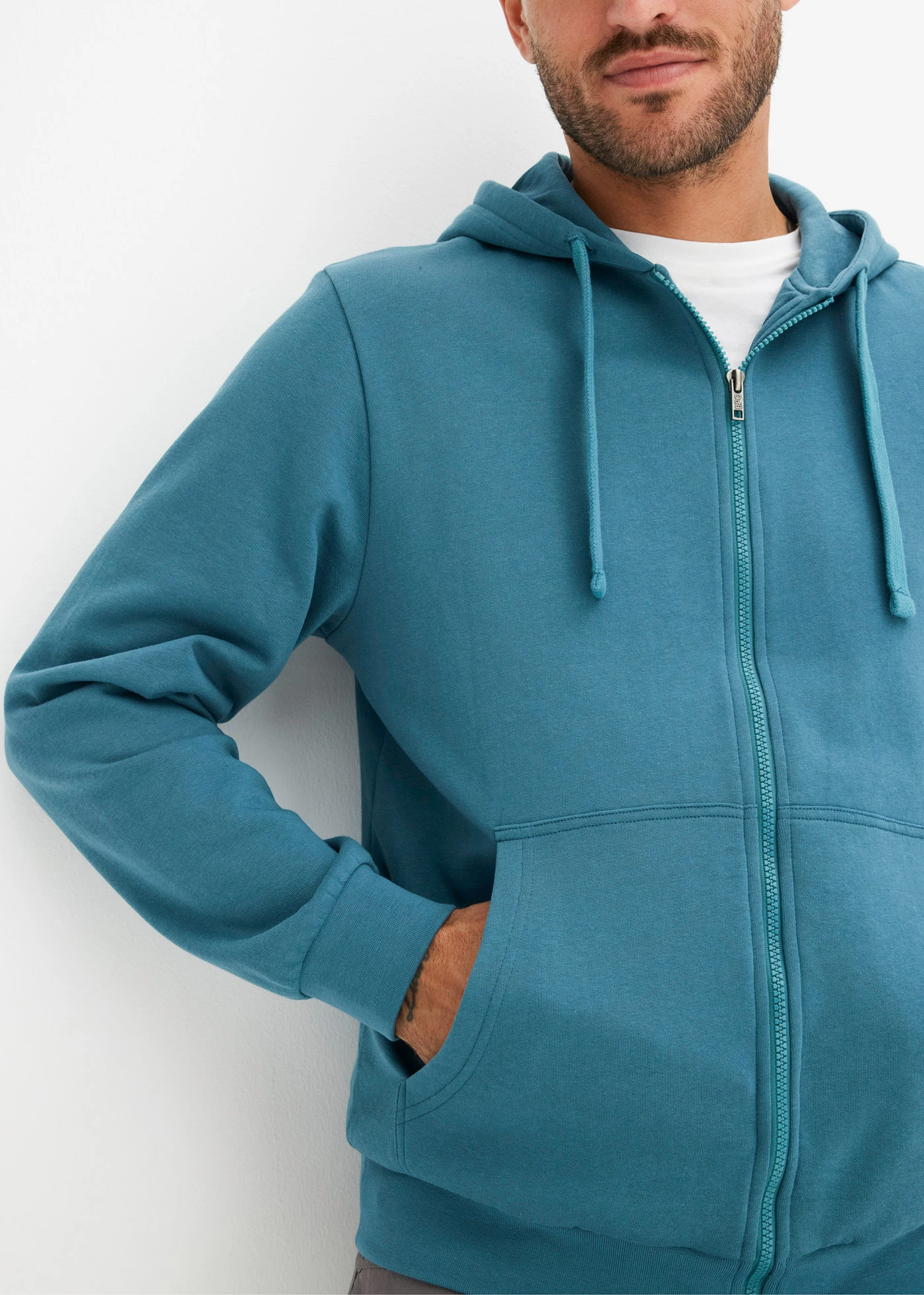 Sweatvest met capuchon en ritssluiting • mat petrol • bonprix online shop