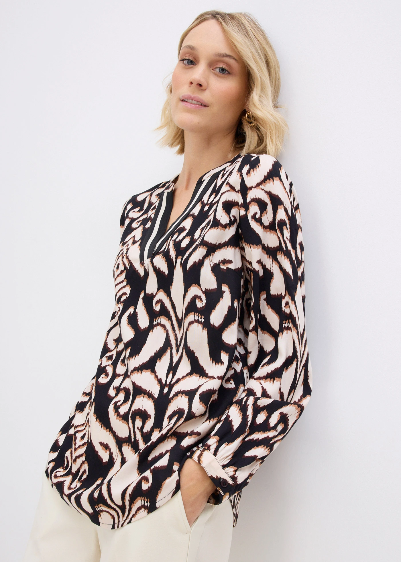 Tunika blúz puha viszkózból • fekete/sötétbarna/mokkabarna/kavicsbézs • bonprix áruház