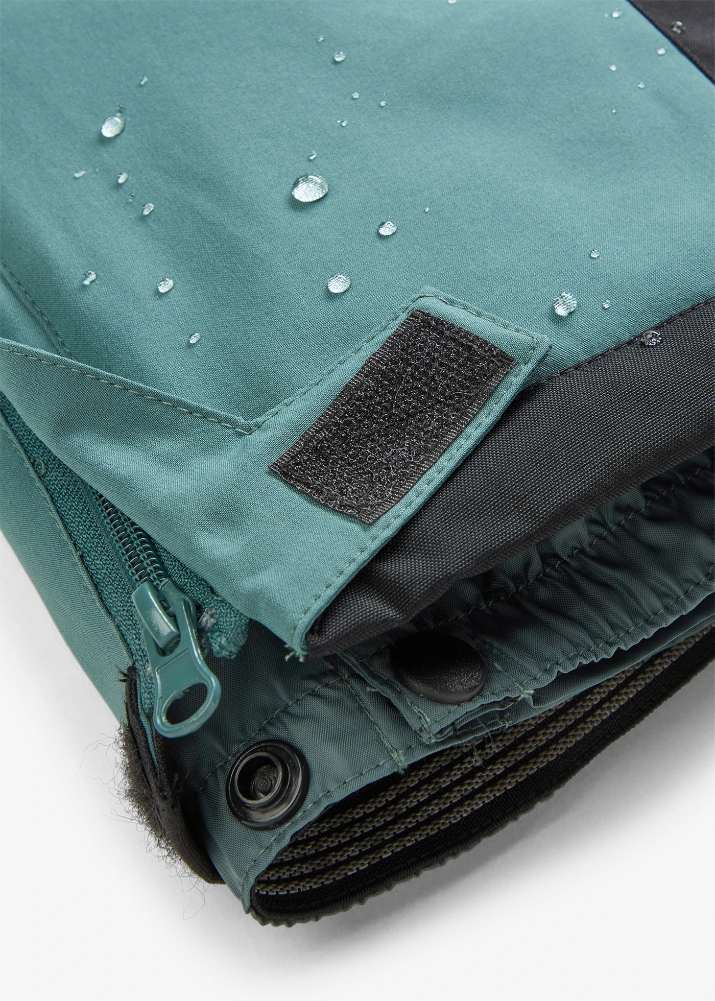 Pantalon de ski thermique imperméable avec bretelles amovibles • gris vert • Boutique bonprix