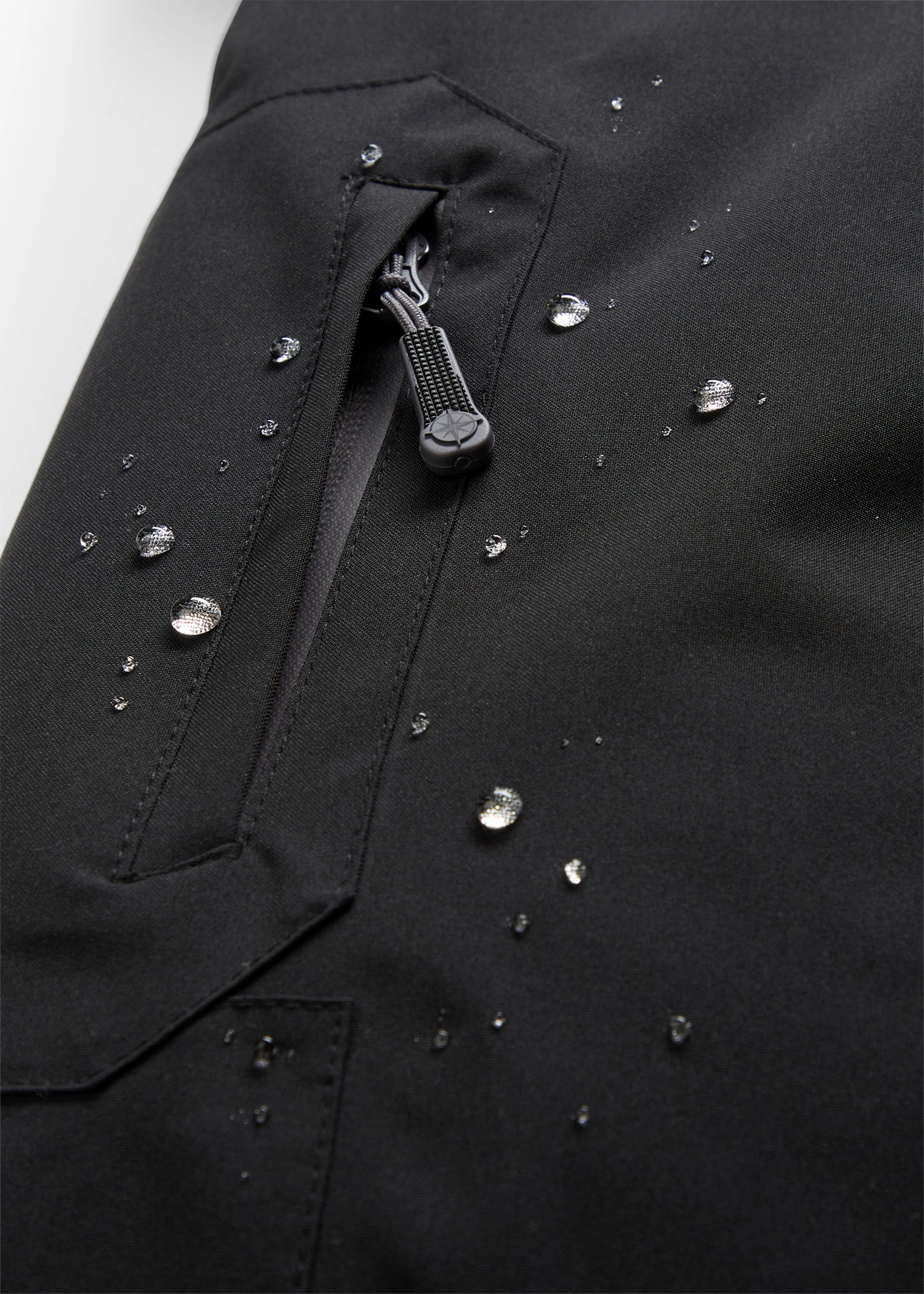 Lyžařská bunda s ochranou před vniknutím sněhu, nepromokavá • černá • bonprix obchod