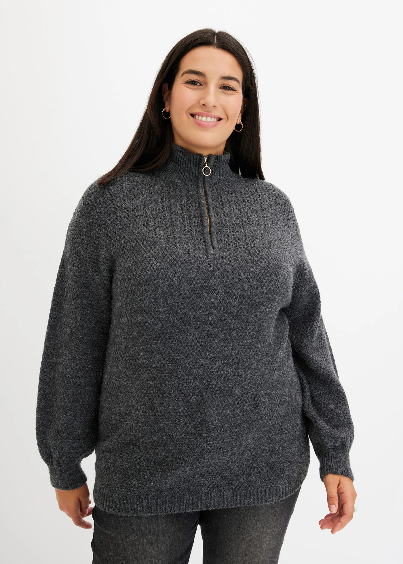 Svetr s límečkem na zip a ažurovým vzorem • šedá plus size • bonprix obchod