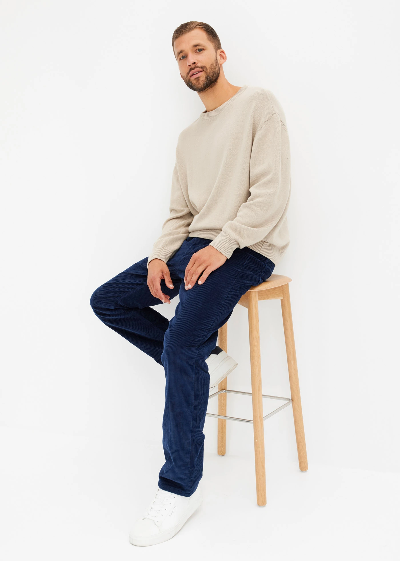 Pantalon droit loose en velours côtelé, doublure flanelle • bleu marine • Boutique bonprix