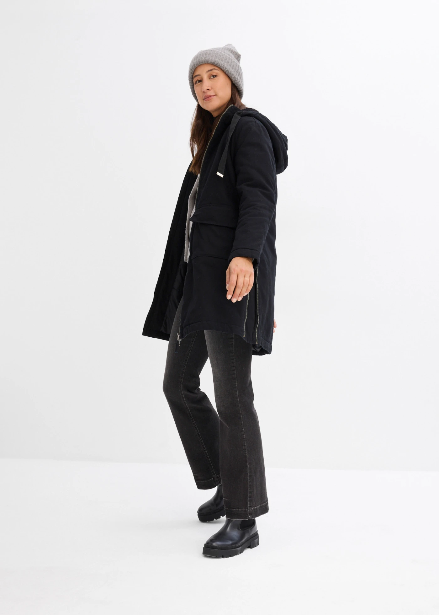 Široká zimná bunda parka s kapucňou • čierna • obchod bonprix