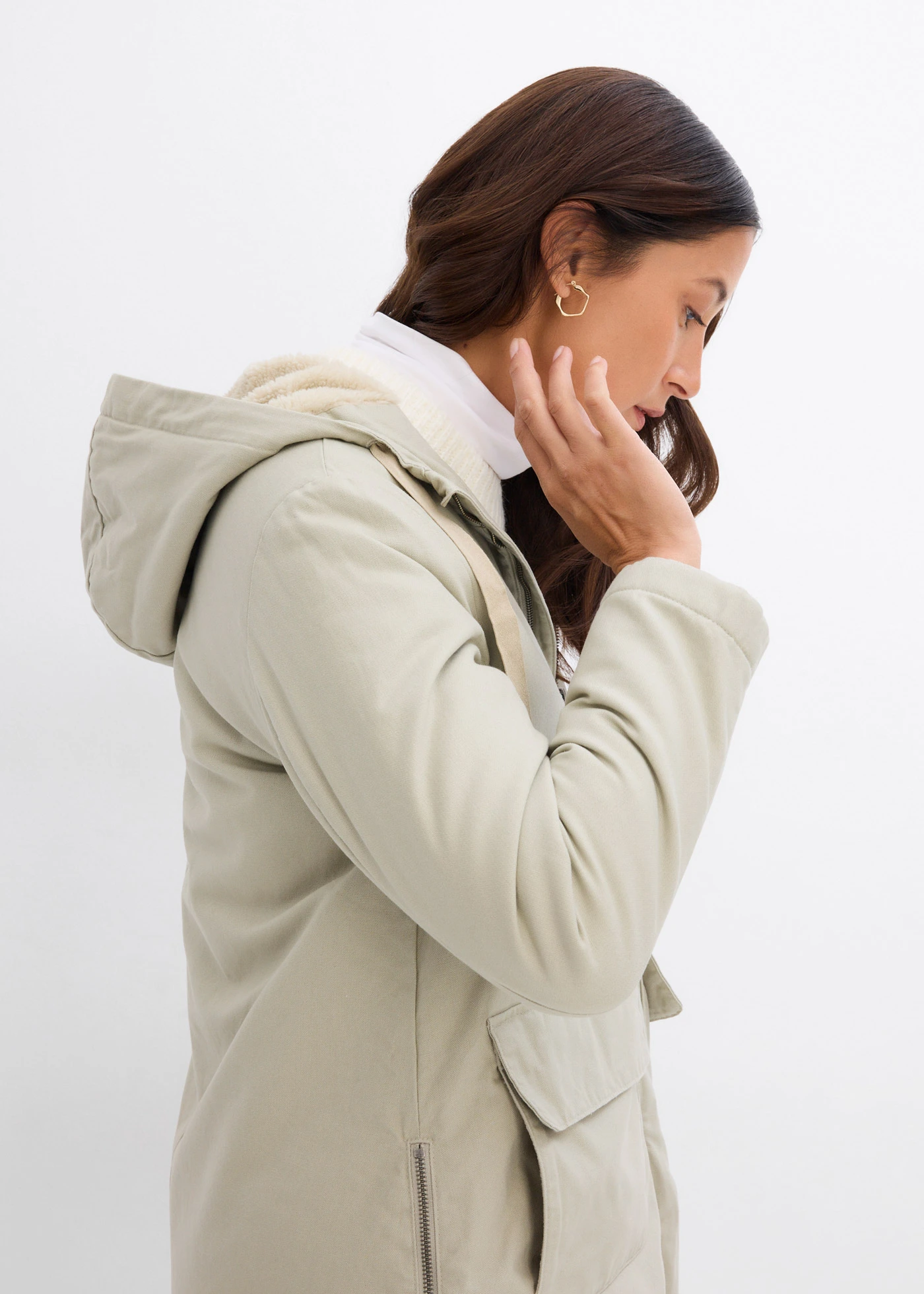 Parka d’hiver rembourrée à capuche doublée sherpa • roseau mat • Boutique bonprix