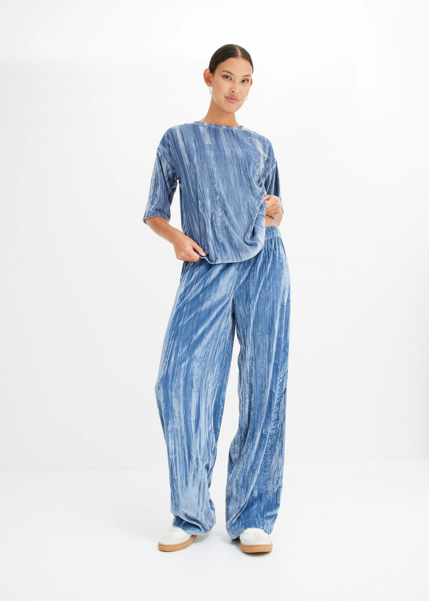 Luźniejszy shirt z aksamitu • niebieski dymny • bonprix obchod