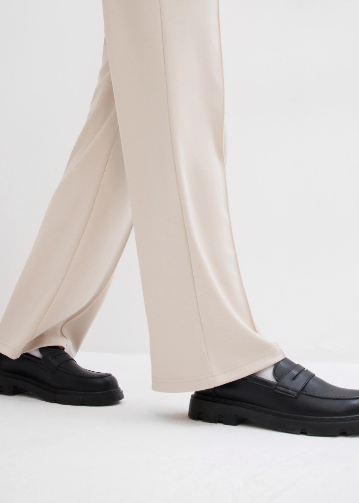 Sweatpants van een zachte viscosemix • steengrijs • bonprix online shop