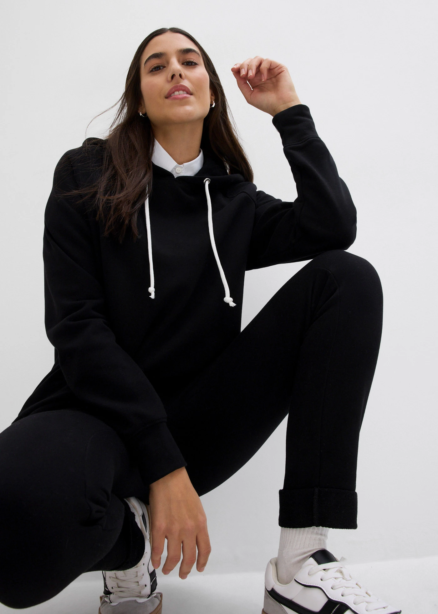 Hoodie met capuchon • zwart • bonprix online shop