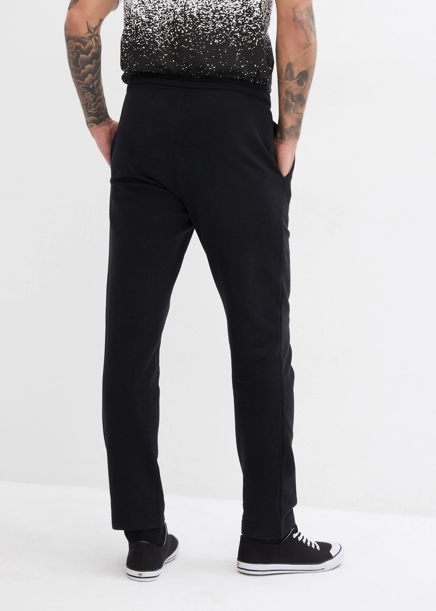 Sportnadrág, Regular Fit, Straight • fekete • bonprix áruház