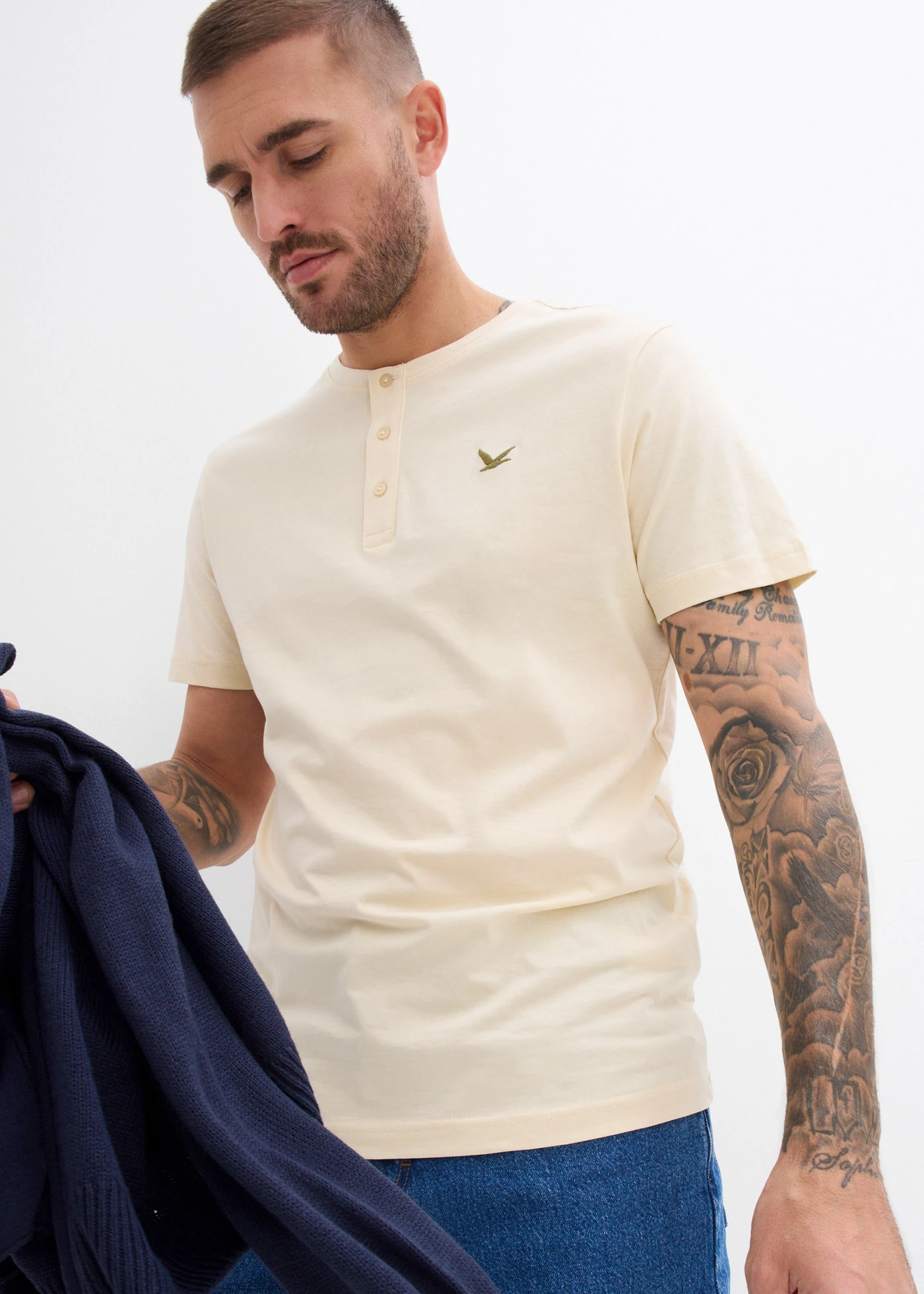 Bluză henley din bumbac organic 100% (set/3 buc.) • măsliniu + bej + bleumarin • magazin bonprix