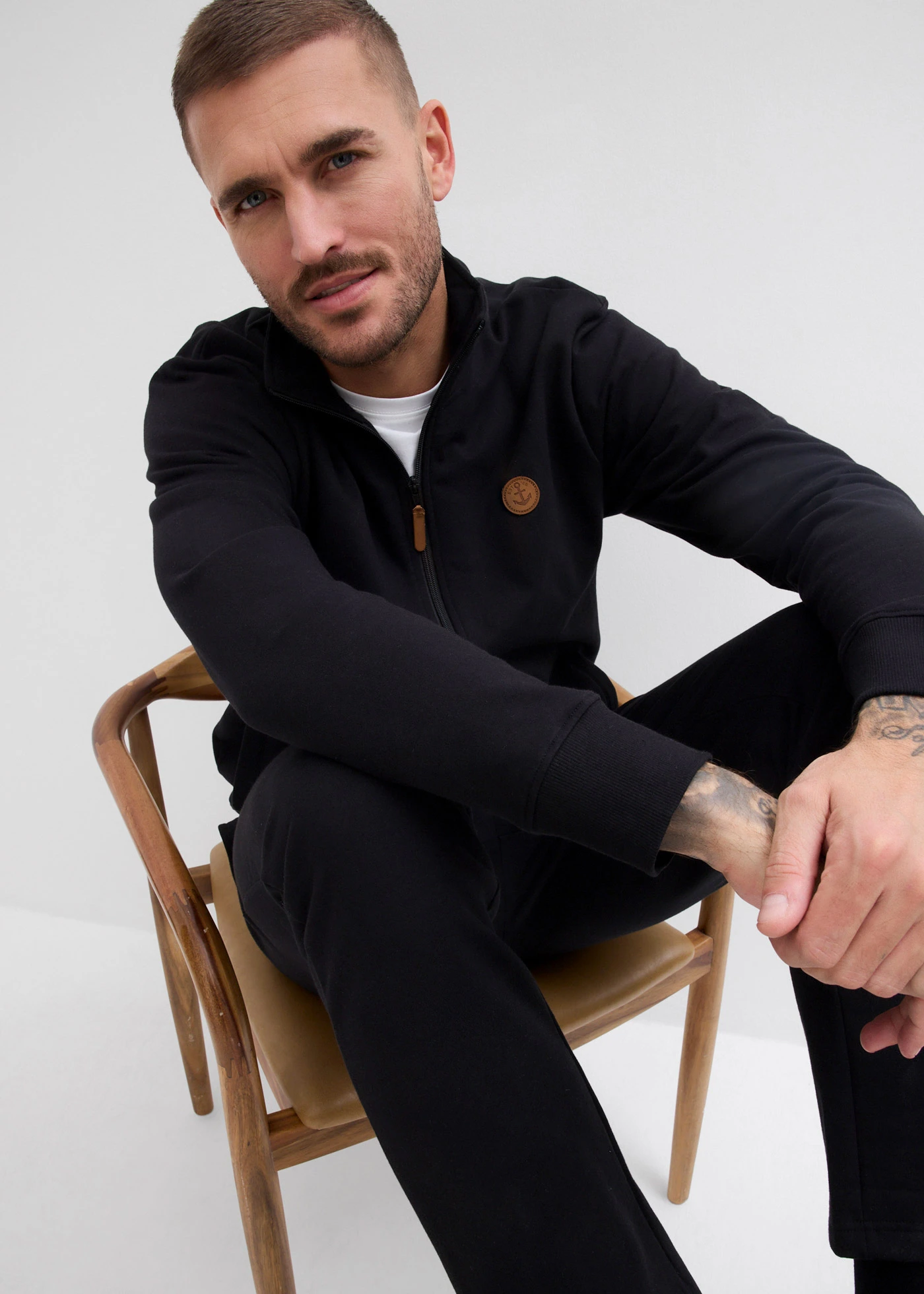 Dres sportowy z czystej bawełny organicznej (komplet 2-cz.) • czarny • sklep bonprix