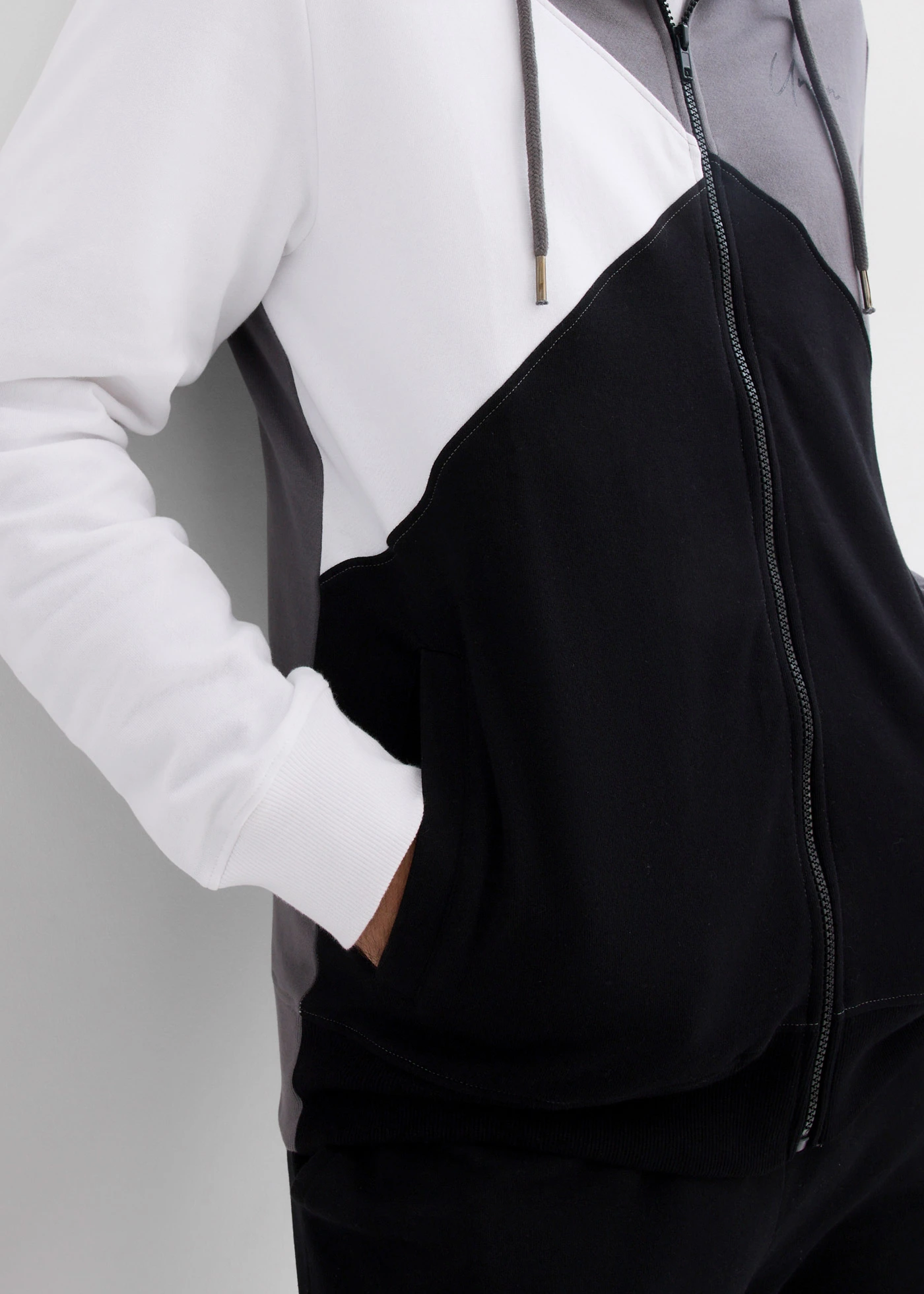 Sweat zippé à capuche 100% coton • gris fumée-blanc-noir imprimé • Boutique bonprix