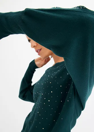 Pull en fine maille avec strass • vert profond • Boutique bonprix