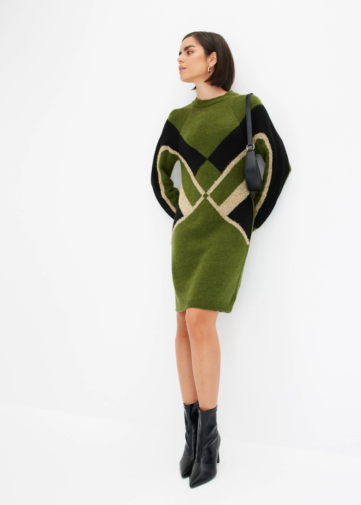 Pletené šaty s třpytivým efektem • olivovo-zlato-černá s grafickým vzorem • bonprix obchod