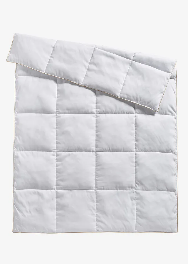 Couette légère toucher duvet
