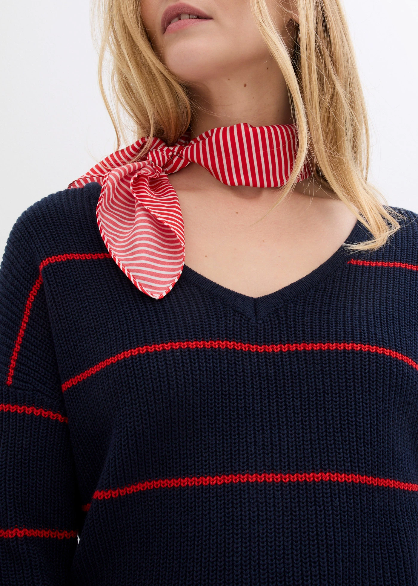 Oversize svetr • tmavě modro-jahodová s proužky • bonprix obchod