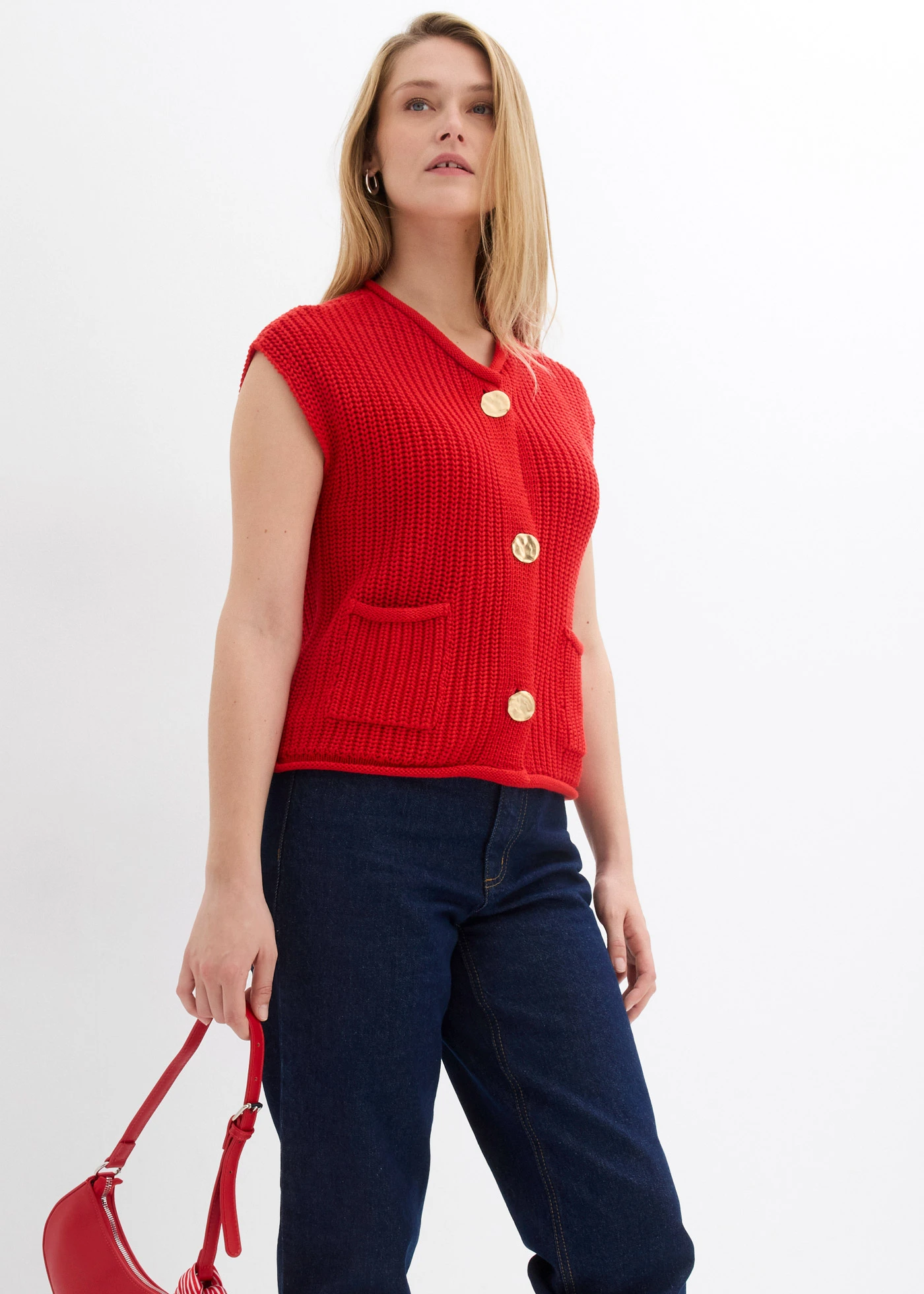 Gebreid vest met zakken • aardbeirood • bonprix online shop