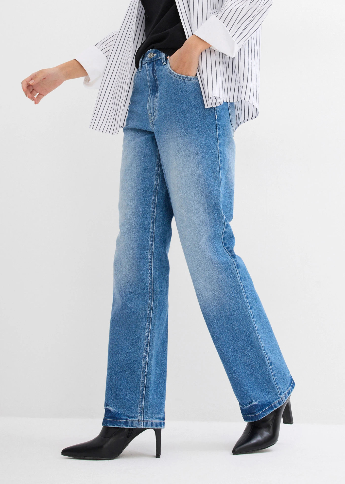 Jean large et droit • denim bleu clair used • Boutique bonprix