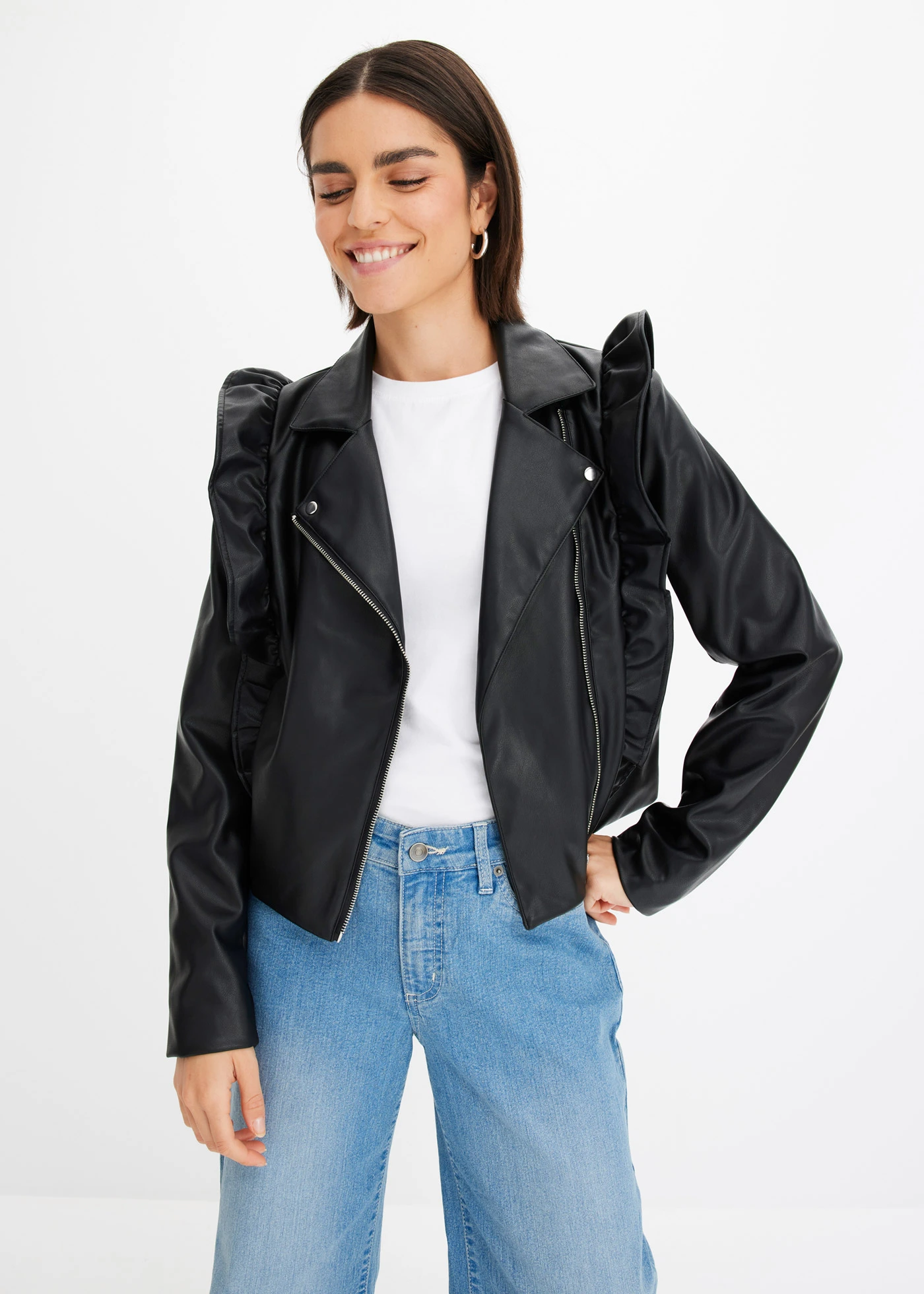 Imitatieleren jas met volants • zwart • bonprix online shop