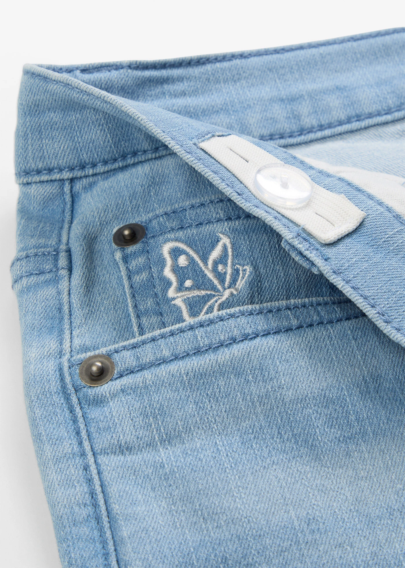 Jeans met wijde pijpen • lichtblauw denim-wolwit • bonprix online shop