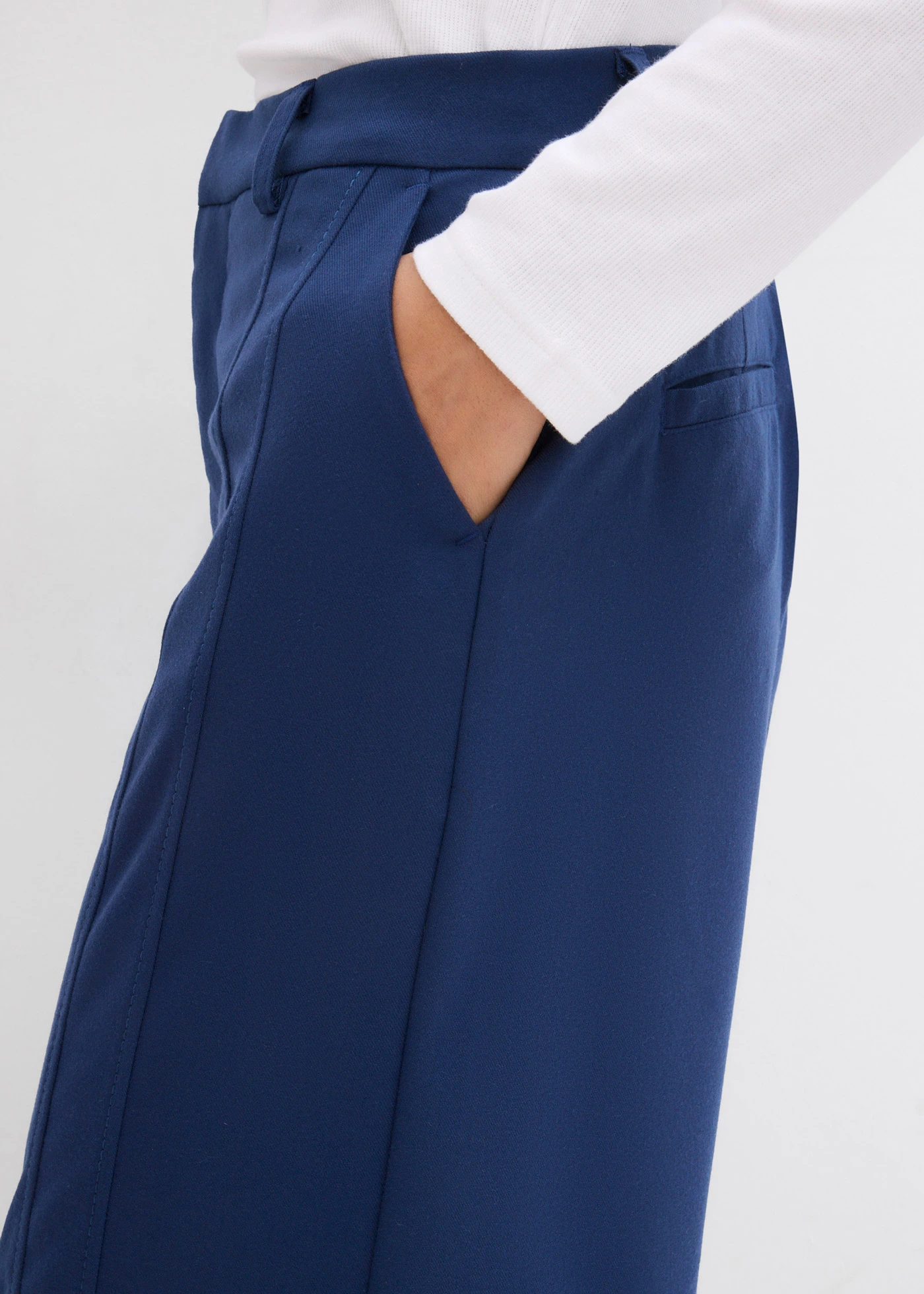 Kalhoty Marlene s vysokým pasem, ze směsi s viskózou • hlubinná modrá • bonprix obchod