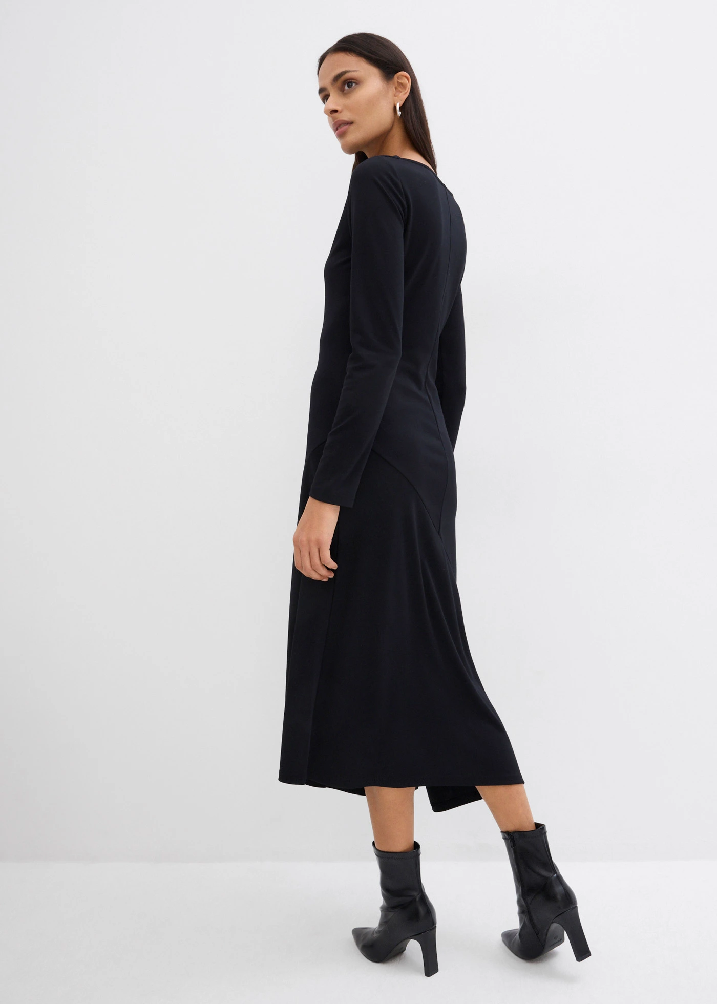 Asymmetrische midi-jurk van viscosemix • zwart • bonprix online shop