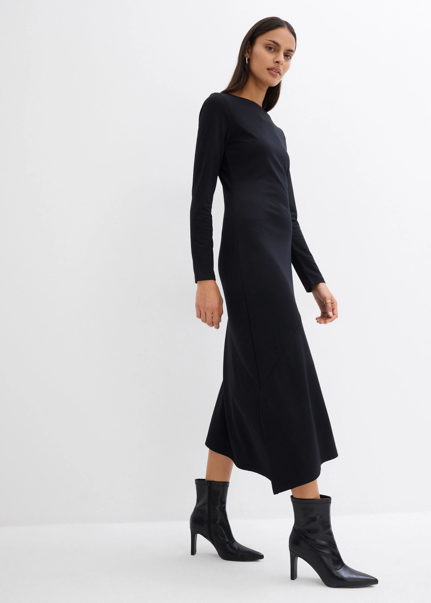 Asymmetrische midi-jurk van viscosemix • zwart • bonprix online shop