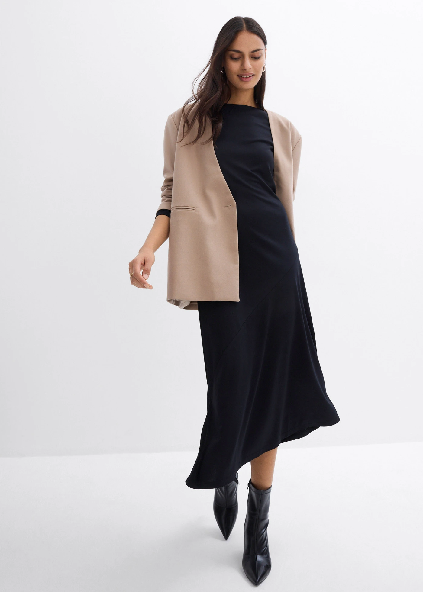 Asymmetrische midi-jurk van viscosemix • zwart • bonprix online shop