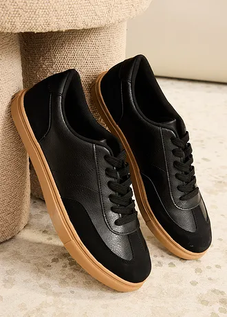 Sneakers in retrolook • zwart • bonprix online shop