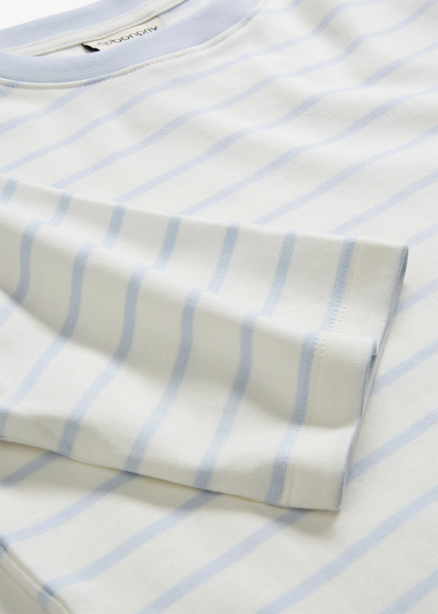 Póló nehéz bio-pamutból • gyapjúfehér-halványkék csíkos • bonprix áruház