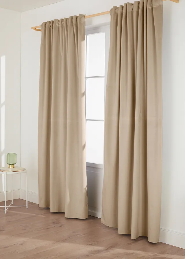 Draperie opacă termoizolantă cu suprafață catifelată (1 buc.)